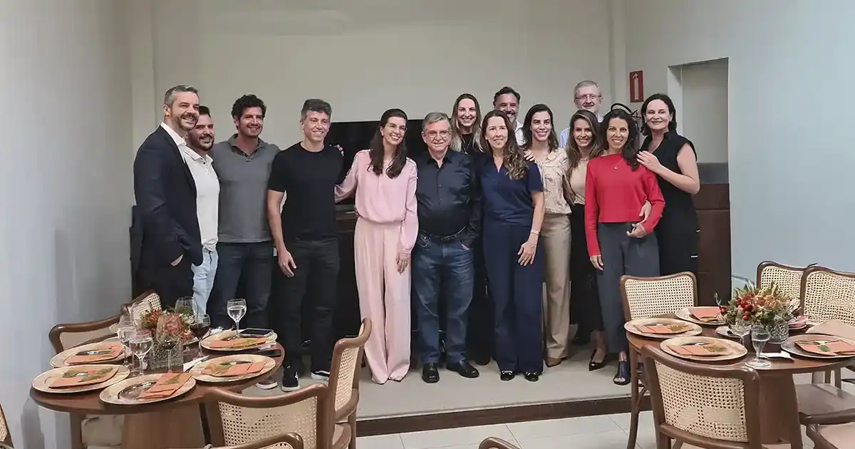 Foto para ilustrar a notícia mostrando o corpo clínico do HORM