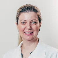 Dra. Alessandra Leite Pasqualini